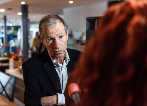 Fotografija 2 - Najčitatelji šibenske knjižnice za 2021.: Zlata Jelinić, Mate Zlatoper, Karmen Bačelić, Višnja Šuperba i Zdenka Labor