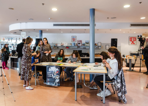 Fotografija 3 - Najčitatelji šibenske knjižnice za 2021.: Zlata Jelinić, Mate Zlatoper, Karmen Bačelić, Višnja Šuperba i Zdenka Labor