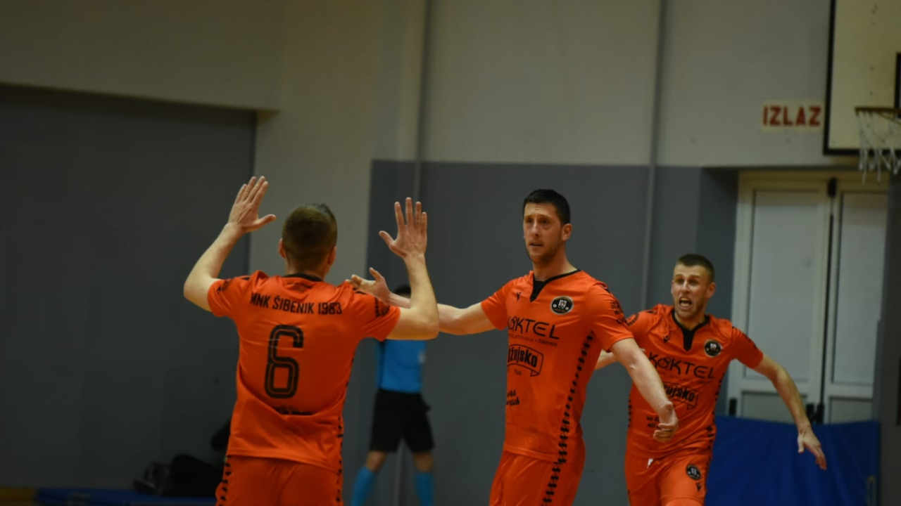 Šibenik 1983 uvjerljivo protiv Torcide, u strijelce se upisao i vratar Jarmanović