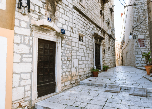 Vjerujmo struci, a za sve ostalo tu je dr. House