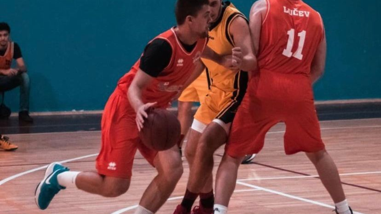 Studentski košarkaški klub Šibenik izgubio od PMF Tropicsa u polufinalnoj majstorici