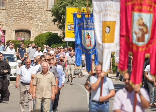 Fotografija 6 - Velikom procesijom Drnišani proslavili blagdan sv. Ante