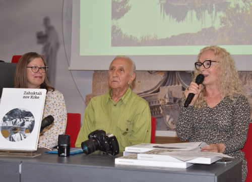 Fotografija 4 - Predstavljena knjiga 'Zahuktali zov Krke', najstarijeg aktivnog šibenskog novinara Joška Čelara
