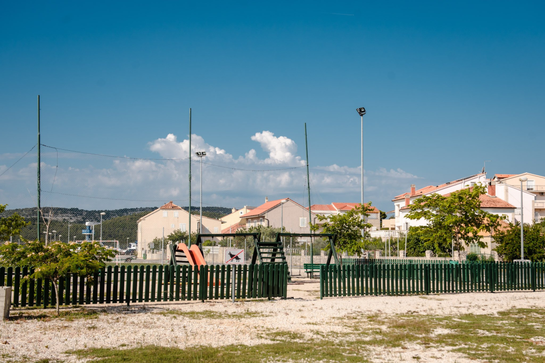 Novi tobogan, ljuljačka, klackalica…: Uskoro kreće obnova dječjeg igrališta u Zablaću