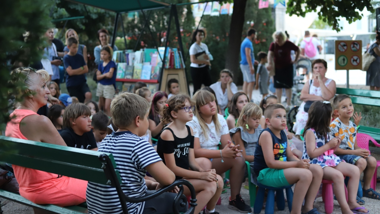 Petak na MDF-u: Predstave, radionice, nogomet i film