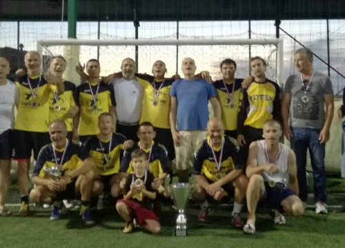 Fotografija 6 - Kultni šibenski malonogometni klub Banzogo proslavio 40 godina postojanja