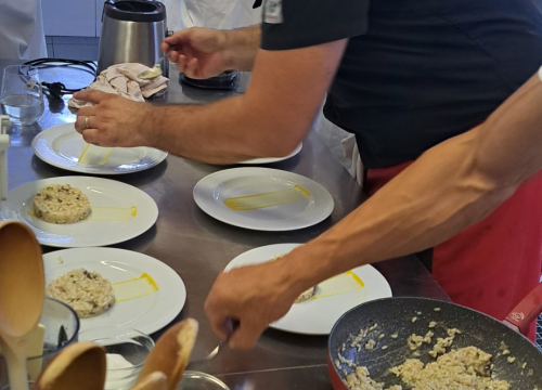 Fotografija 5 - Polaznici POU Šibenik uspješno završili program prekvalifikacije za kuhare, konobare, pekare i slastičare!