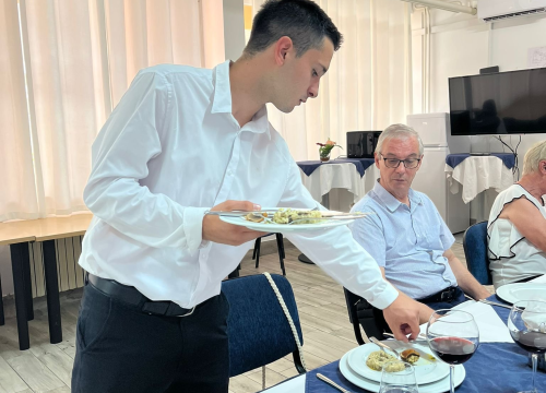 Fotografija 21 - Polaznici POU Šibenik uspješno završili program prekvalifikacije za kuhare, konobare, pekare i slastičare!