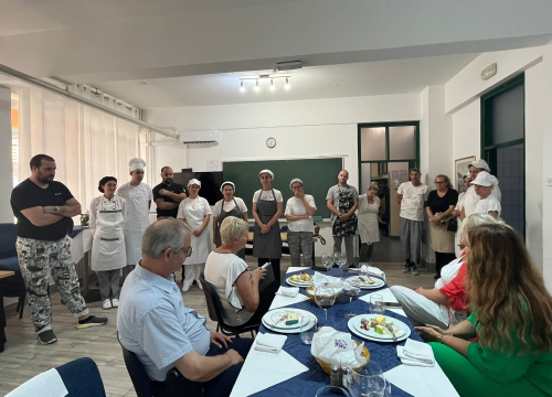 Fotografija 23 - Polaznici POU Šibenik uspješno završili program prekvalifikacije za kuhare, konobare, pekare i slastičare!