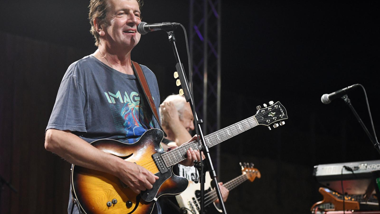 Kako je Bajaga sinoć ignorirao kulturnu i institucionalnu krizu u gradu...