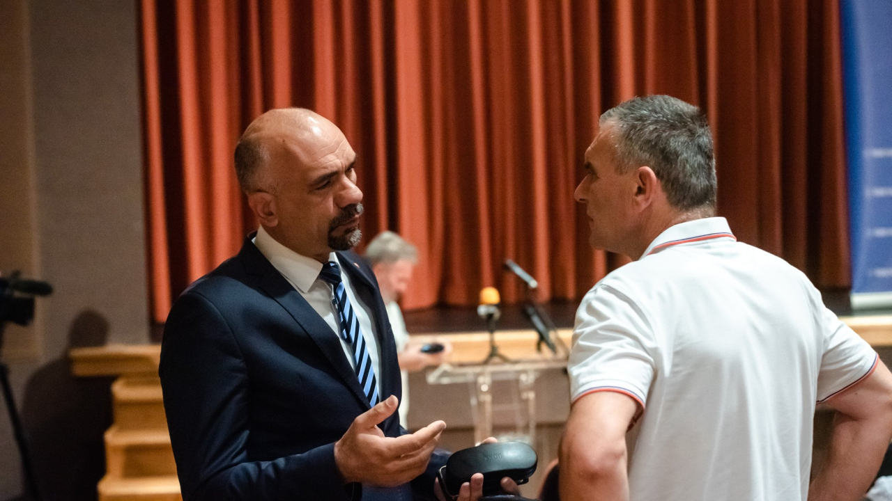 Dujić predložio 'studijsko putovanje' u Austriju za dio vijećnika, Petrina mu nije ostao dužan...