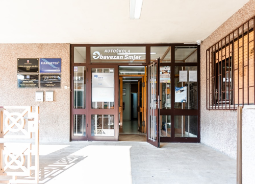 Fotografija 2 - Upišite autoškolu Obavezan smjer i uspješno položite vozački ispit!