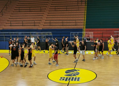 Fotografija 3 - Košarkaši Šibenke dovršili pripremni dio pobjedom od 83 razlike protiv Gruda