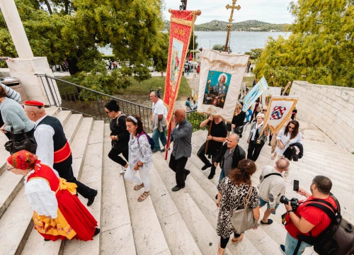 Fotografija 27 - Procesijom gradskim ulicama počela proslava sv. Mihovila, nebeskog zaštitnika Šibenika