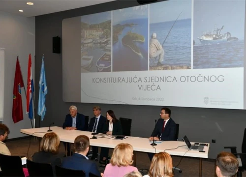 Fotografija 1 - Ravnateljica Razvojne agencije ŠKŽ sudjelovala na konstituirajućoj sjednici novog saziva Otočnog vijeća