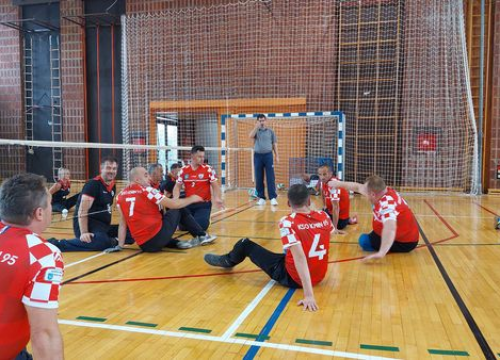 Fotografija 4 - Klub sjedeće odbojke Knin 95 upisao 6 bodova u dvije utakmice u Zagrebu