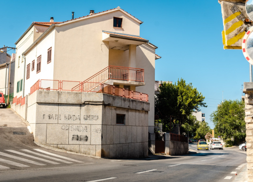 Vozačica (26) zaradila kaznenu prijavu: U Rokićima retrovizorom pogodila pješakinju, teže je ozlijedila