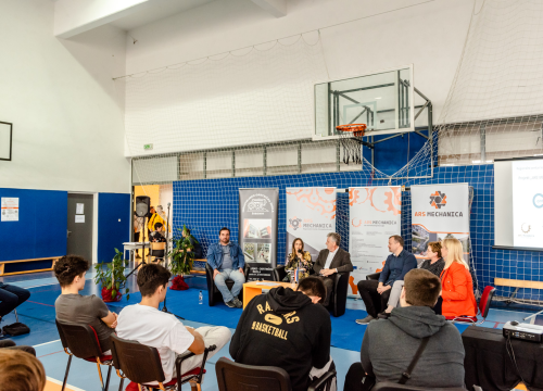 Fotografija 36 - Održan je Sajam poslodavaca u Industrijsko-obrtničkoj školi Šibenik!