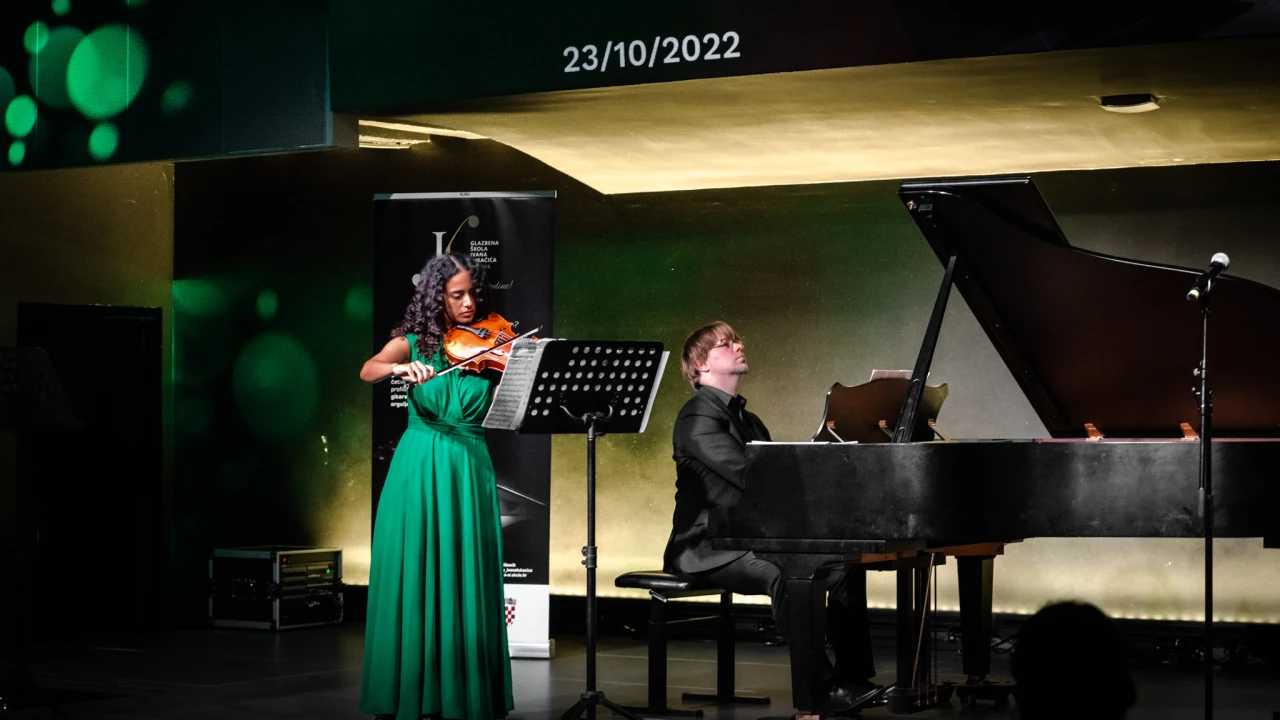 Tadesse i Guščić sinoć u Arsenu, klasični program se nastavlja danas uz Max Bruch Trio