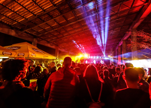 Vodimo vas na najjači jesenski lineup uz BluVinil, Jura Stublić i Kuzma & Shaka Zulu u Hali Šibenik!