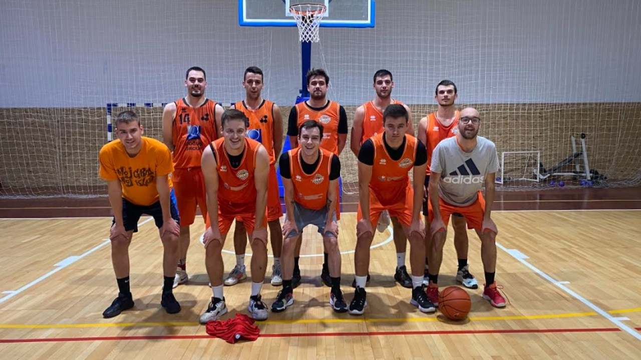 Studentski košarkaški klub Šibenik u novu je sezonu ušao pobjedom 65:49 protiv Indukcije