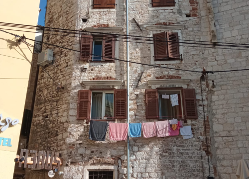 Fotografija 3 - Za razliku od ostalih građana, šibenske moćne obitelji imale su vanjske i unutarnje neprijatelje pa su se zatvarale u svojim kulama