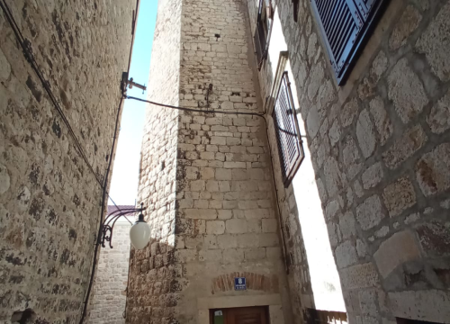 Fotografija 6 - Za razliku od ostalih građana, šibenske moćne obitelji imale su vanjske i unutarnje neprijatelje pa su se zatvarale u svojim kulama