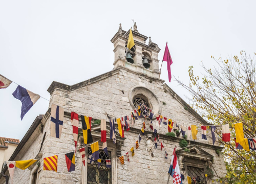 Arhitekti protiv uspomene na izvorni Šibenik, ili priča o crkvi sv. Nikole i bombama na Svetu Lucu