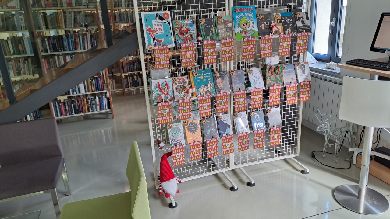 Adventski kalenDAR u knjižnici: Svakog dana prvom novom članu – knjiga na dar