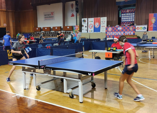 Fotografija 7 - Veliki uspjeh šibenskih mlađih stolnotenisača na Dubrovnik Openu