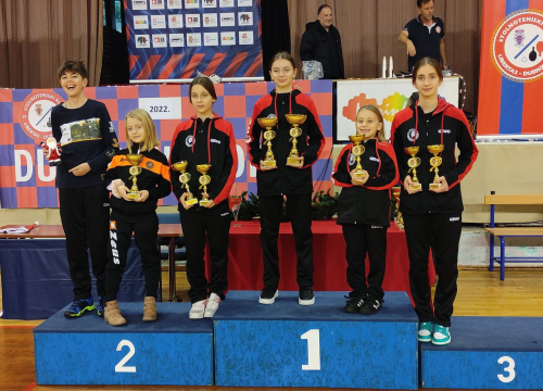 Fotografija 10 - Veliki uspjeh šibenskih mlađih stolnotenisača na Dubrovnik Openu