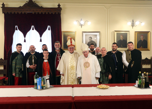 Fotografija 6 - Biskup Rogić predvodio misno slavlje na Božić