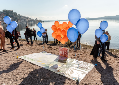 Fotografija 16 - Nekoliko odvažnih okupalo se na Banju u podne na samu Novu godinu: 'U-vodi-mo euro'