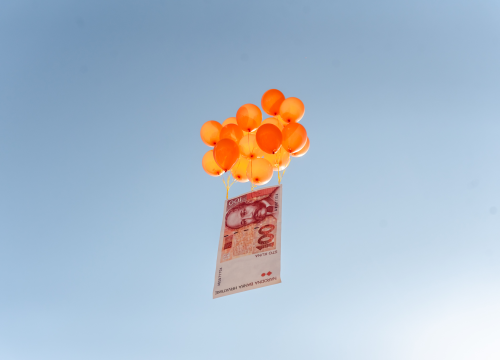 Fotografija 19 - Nekoliko odvažnih okupalo se na Banju u podne na samu Novu godinu: 'U-vodi-mo euro'