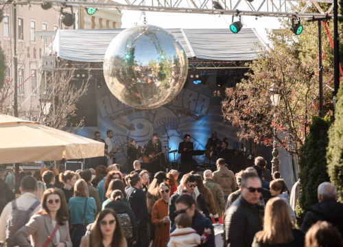 Šibenčane prvog dana 2023. na Adventuri u Parkiću zabavljao bend Pavel