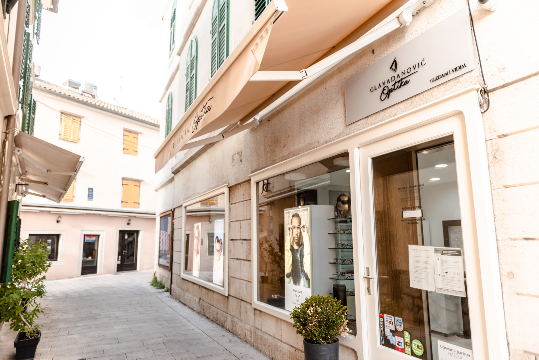 Zablistajte s novim naočalama Optike Glavadanović!