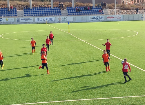 Fotografija 5 - Mladi nogometaši Šibenika na 9. Vodice Cupu do dva zlata i dva srebra