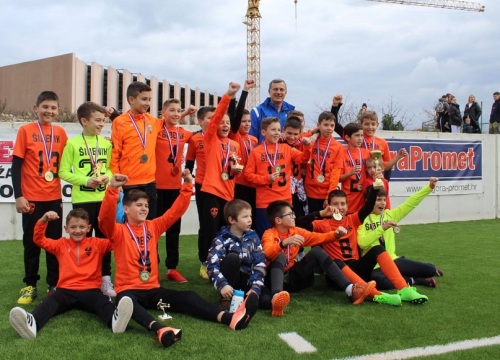 Fotografija 8 - Mladi nogometaši Šibenika na 9. Vodice Cupu do dva zlata i dva srebra