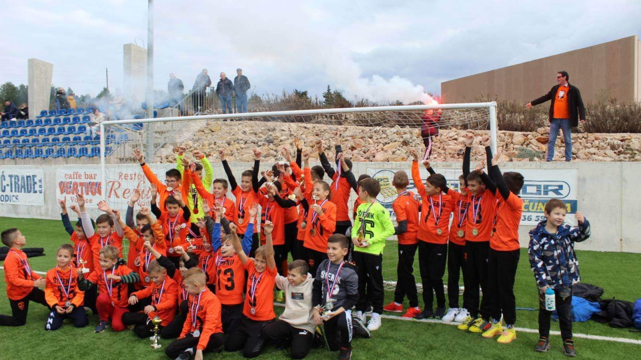 Mladi nogometaši Šibenika na 9. Vodice Cupu do dva zlata i dva srebra