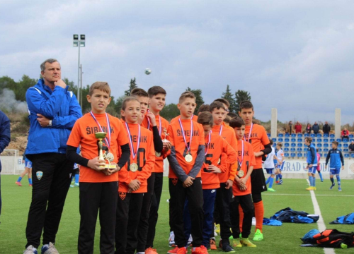 Fotografija 14 - Mladi nogometaši Šibenika na 9. Vodice Cupu do dva zlata i dva srebra