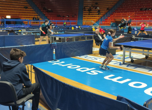 Fotografija 2 - Divan uspjeh mlađih šibenskih stolnotenisača u Zagrebu