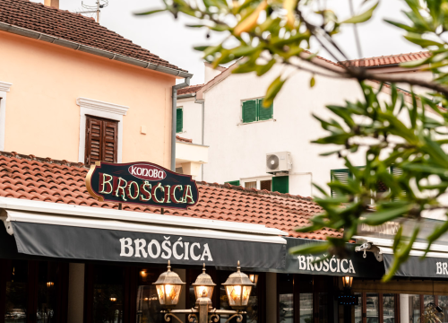 Fotografija 10 - Provedite najromantičniji dan u godini u posebnom ozračju Konobe Brošćica!