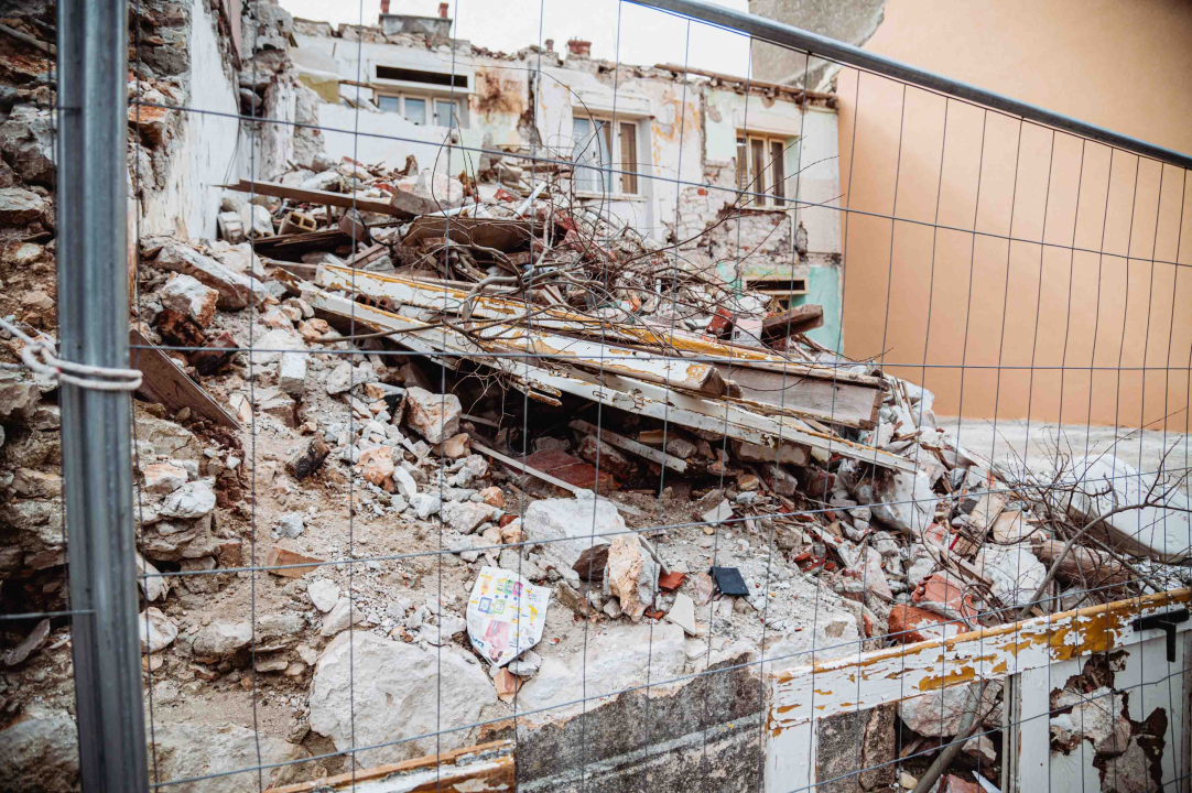 Škugori osim rupe u proračunu ostavili i rupu u centru grada: Hoće li se ikad sanirati ovo ruglo?