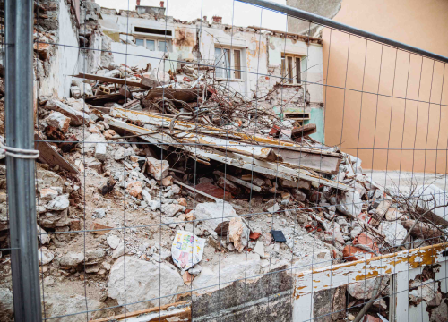 Fotografija 9 - Škugori osim rupe u proračunu ostavili i rupu u centru grada: Hoće li se ikad sanirati ovo ruglo?