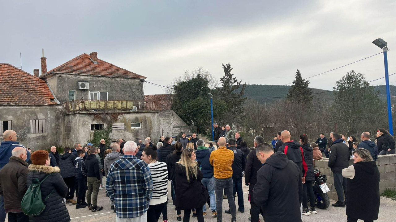 Mještani Rakovog sela protiv prodaje stare škole: 'Ta zgrada mora imati javnu namjenu!'