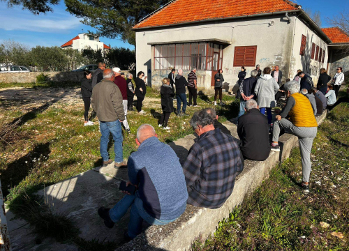'Sindrom starih škola' kruži oko Šibenika: U nedjelju prosvjedovali i mještani Jadrtovca