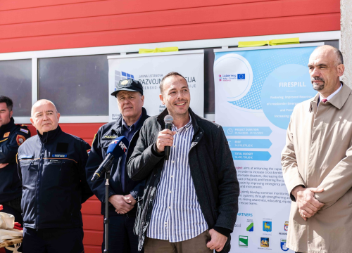 Fotografija 14 - U Vodicama predstavljeni rezultati projekta FIRESPILL: 'Kroz simulator plamenih udara u mjesec dana prošlo 220 vatrogasaca'