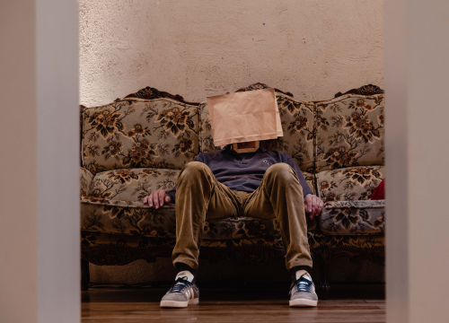 Koraljko Greben večeras u Azimutu: Bivši ovisnik predstavlja ‘Ljubav’, radove inspirirane emocijama!