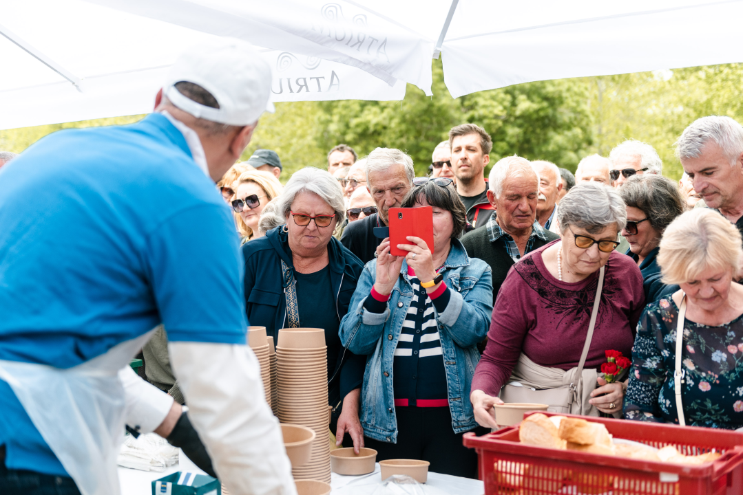 Uz podjelu graha u NP Krka tradicionalno obilježen Praznik rada: 'Sve što imamo stvorili smo svojim radom'