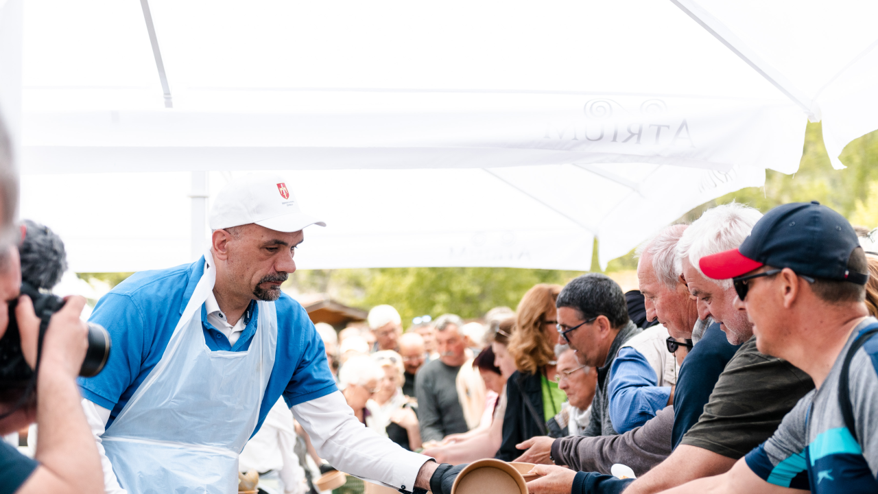 Uz podjelu graha u NP Krka tradicionalno obilježen Praznik rada: 'Sve što imamo stvorili smo svojim radom'